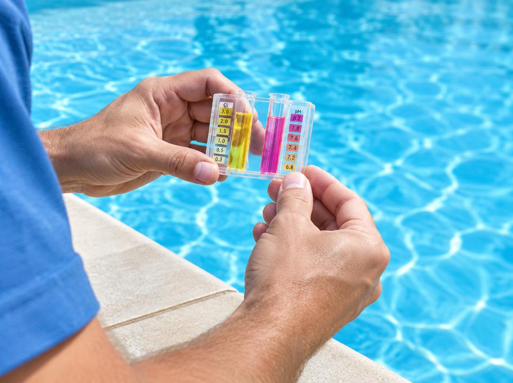 Verificação de cloro e pH da água da piscina
